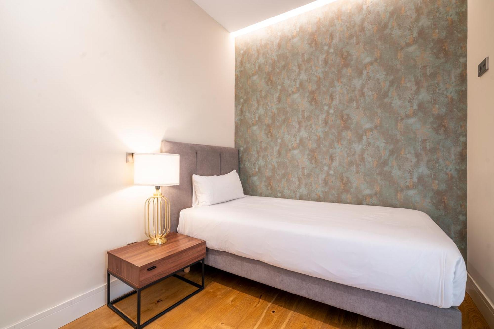V73 Elegance & Comfort - Luxury In Barrio Salamanca Apartment Madrid